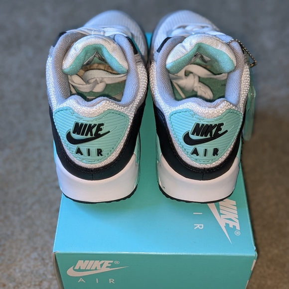 W Nike Air Max 90 Turquoise 2020 Women’s 6.5 - Picture 2 of 8